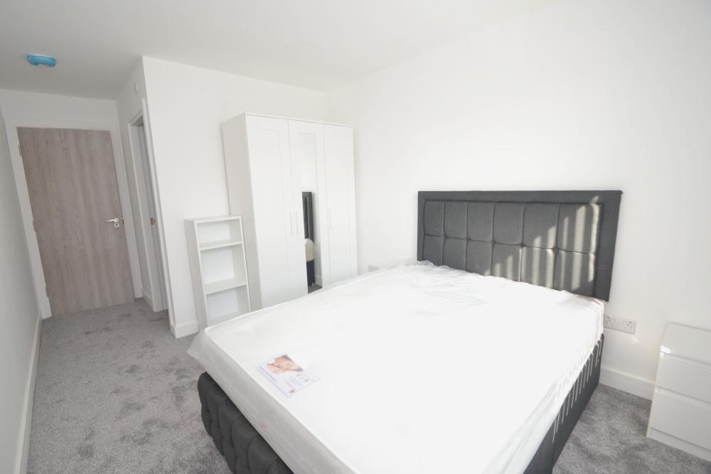 Lloyd Street South, Manchester M14 3 bed flat to rent £2,015 pcm (£