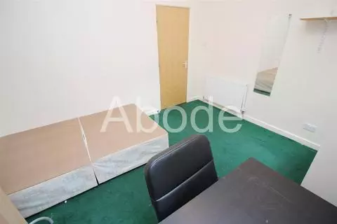 9 bedroom house to rent – pohled 5