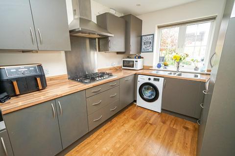 3 bedroom semi-detached house for sale, Bellona Drive, Leighton Buzzard