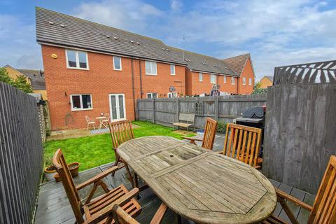 3 bedroom semi-detached house for sale, Bellona Drive, Leighton Buzzard