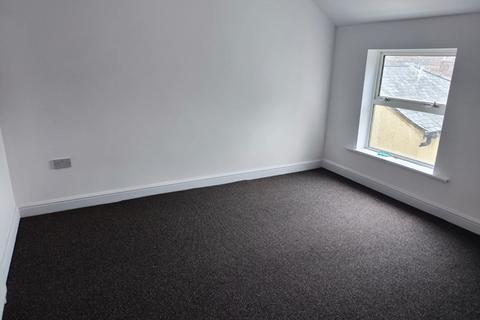 undefined, 5 Bedroom Flat Town Centre
