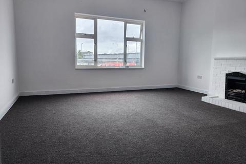 undefined, 5 Bedroom Flat Town Centre