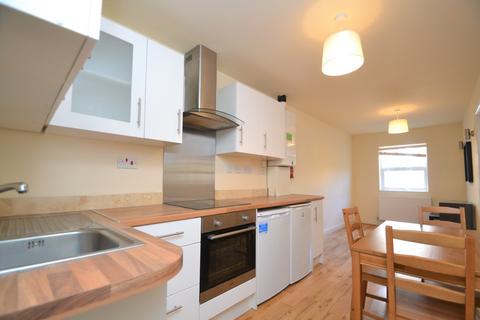 2 bedroom flat to rent, Loampit Vale London SE13