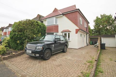 4 bedroom detached house to rent, Aldridge Rise, New Malden