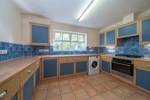 2 bedroom flat for sale, Evensyde, Watford