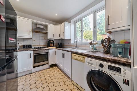 3 bedroom semi-detached house for sale, Kendale Road, Bromley