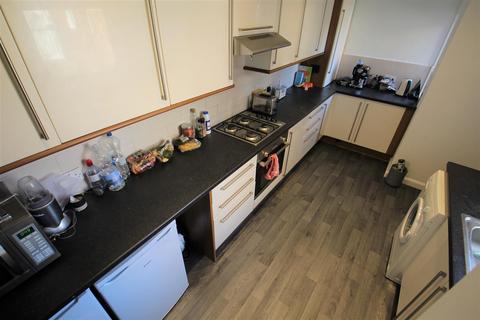 5 bedroom terraced house to rent, Estcourt Avenue, Headingley, Leeds, LS6 3ET