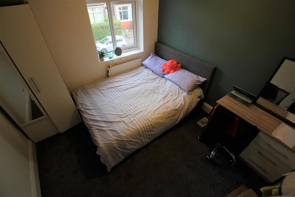 Bedroom 4.jpg