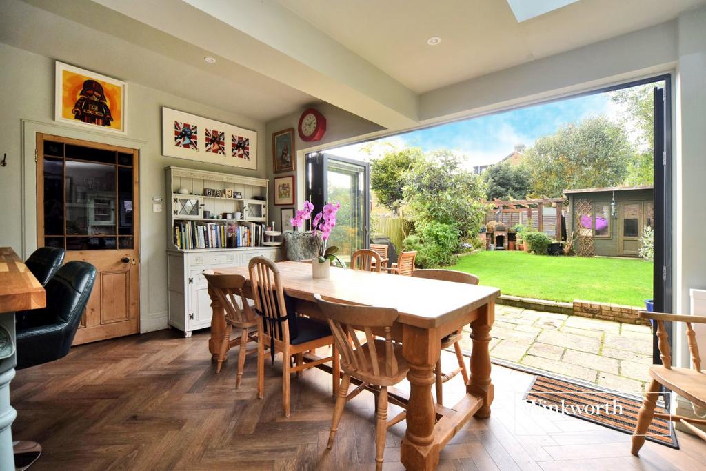 St. James Road, Sutton, SM1 6 bed semidetached house for sale £950,000