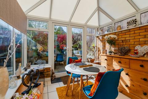 21 Bishops Drive, Copplestone, Crediton, EX17 5HR