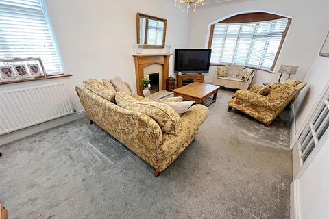 3 bedroom semi-detached bungalow for sale, Humberston Avenue, Humberston, Grimsby, N.E. Lincs, DN36 4JB