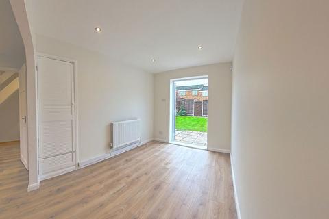 4 Fairways, Waltham Abbey, EN9 1SY