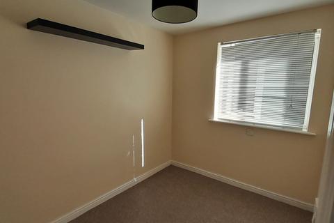 2 bedroom flat for sale, Cradley Heath, Birmingham B64