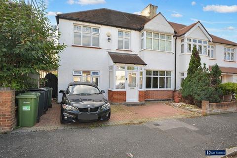 5 bedroom semi-detached house for sale, St. Georges Avenue, Borders of Emerson Park, Hornchurch, RM11