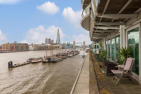 2 bedroom apartment for sale, Cinnabar Wharf East, Wapping High Street, London, E1W