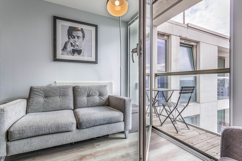 1 bedroom apartment to rent, Denison House, London, E14
