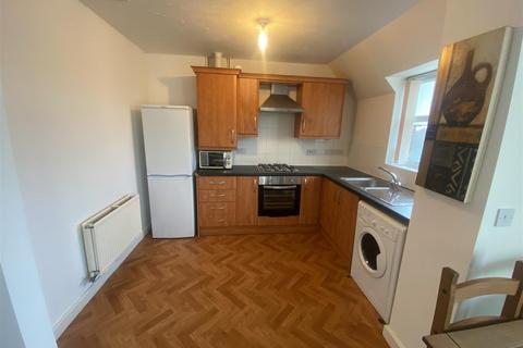 2 bedroom apartment to rent, Manchester Road, Swinton, Manchester