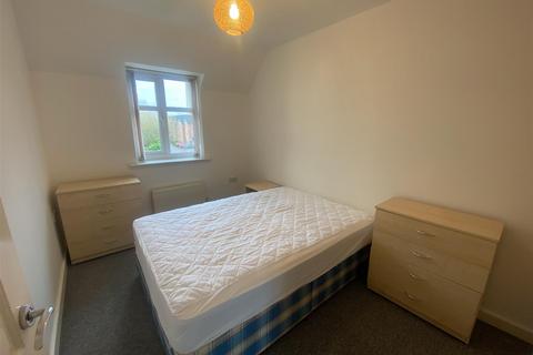 2 bedroom apartment to rent, Manchester Road, Swinton, Manchester