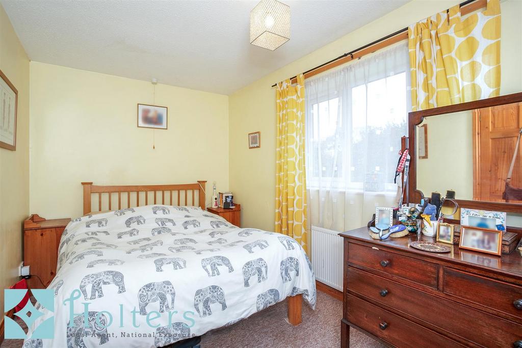 Bedroom 1.jpg