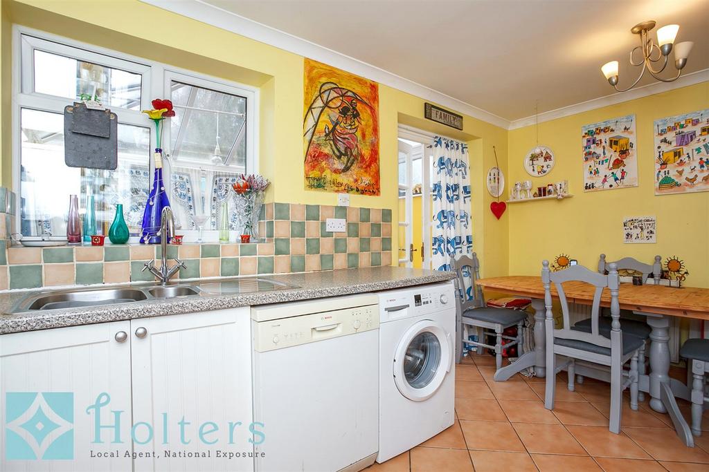 Kitchen Angle 4.jpg