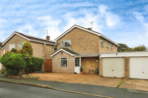 4 bedroom detached house for sale, Helens Close, Huntingdon PE26