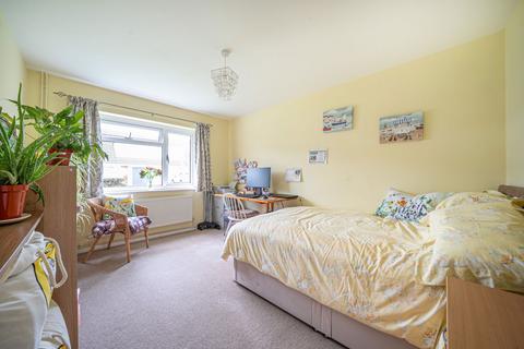 3 Anton Close, Oakley, Basingstoke, RG23 7AG