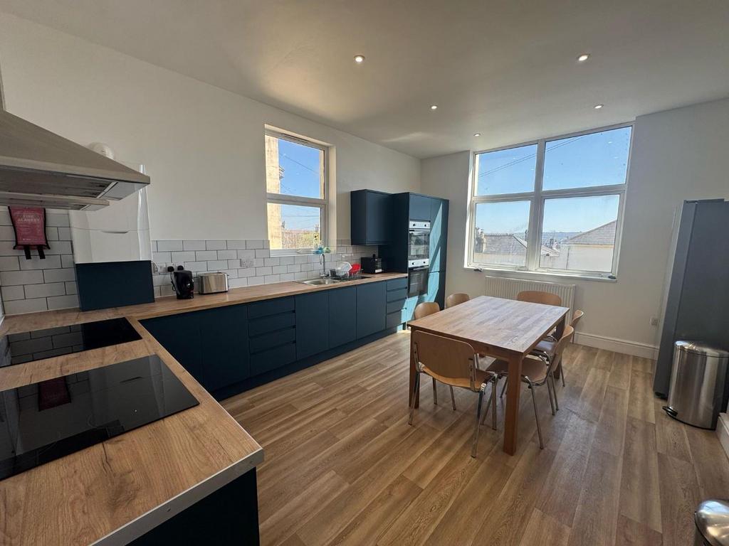 Whats App Image 2025-04-01 at 14.37.00.jpeg