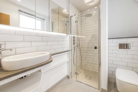 Studio to rent, St Martin's Lane, Covent Garden, WC2N