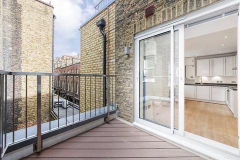 Studio to rent, St Martin's Lane, Covent Garden, WC2N