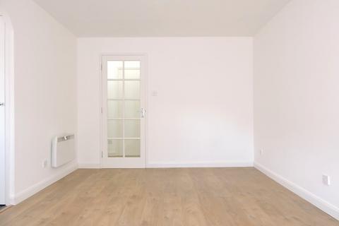 1 bedroom flat for sale, Cobbett Close, Enfield Wash, Middlesex, EN3