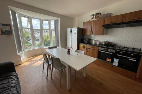 6 bedroom flat to rent, 10 Lisson Grove, Plymouth PL4