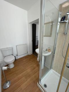 6 bedroom flat to rent, 10 Lisson Grove, Plymouth PL4