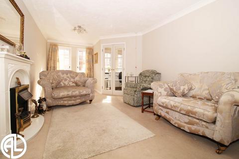 1 bedroom apartment for sale, Bennett Court, Letchworth Garden City, SG6 3WA