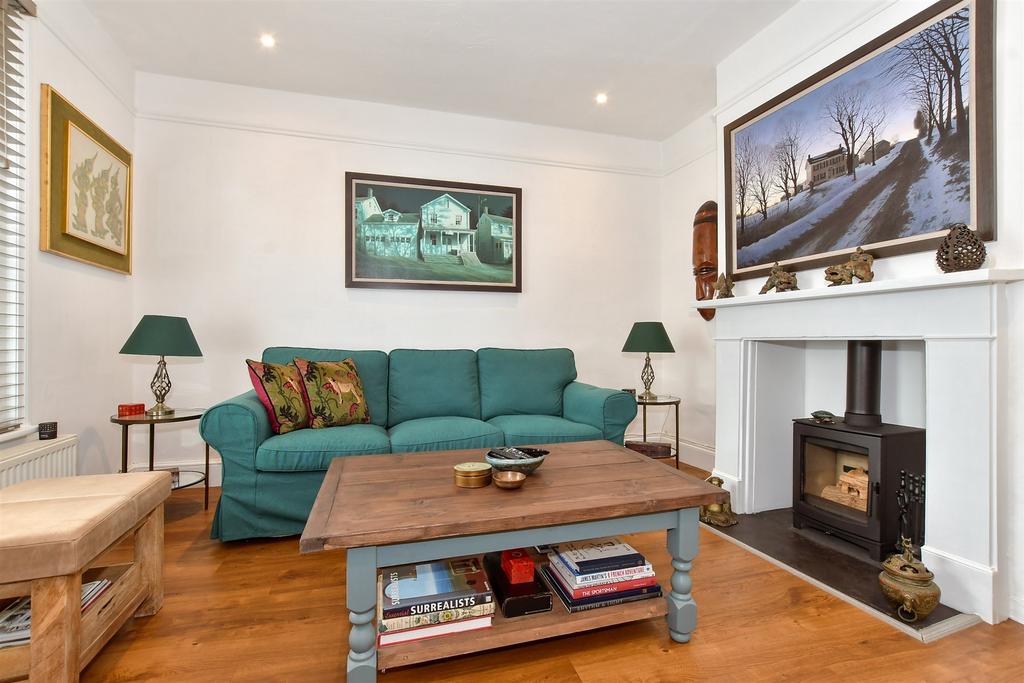 College Road, Deal, Kent 2 bed detached house for sale £400,000