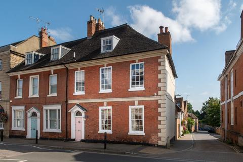 4 bedroom end of terrace house for sale, High Street, Warwick, Warwickshire, CV34