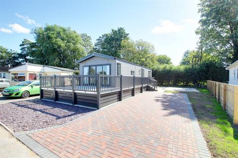 2 bedroom park home for sale, The Willows, Alford LN13