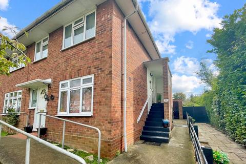 2 bedroom maisonette for sale, Hillary Close, Luton, Bedfordshire, LU3 3DL