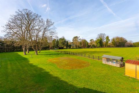 5 bedroom detached house for sale, Welley Road, Wraysbury