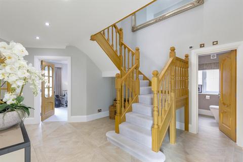 5 bedroom detached house for sale, Welley Road, Wraysbury