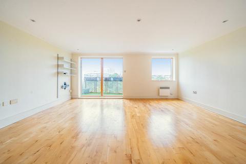 2 bedroom flat for sale, Chiswick High Road, Chiswick