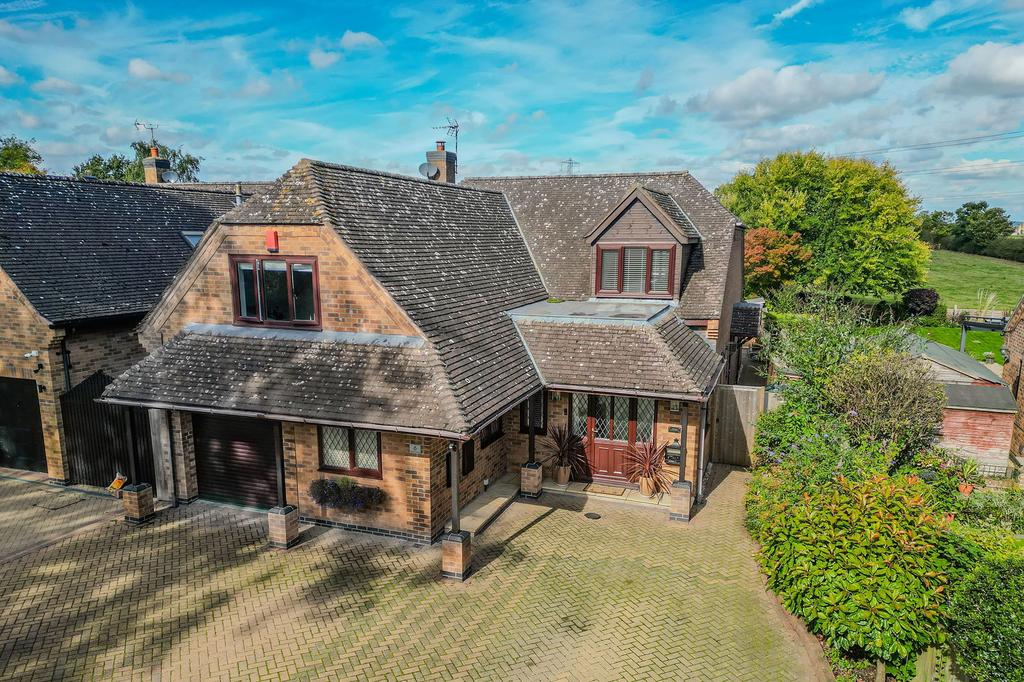 6 Newbold Road, Kirkby Mallory 4 bed detached house for sale £680,000