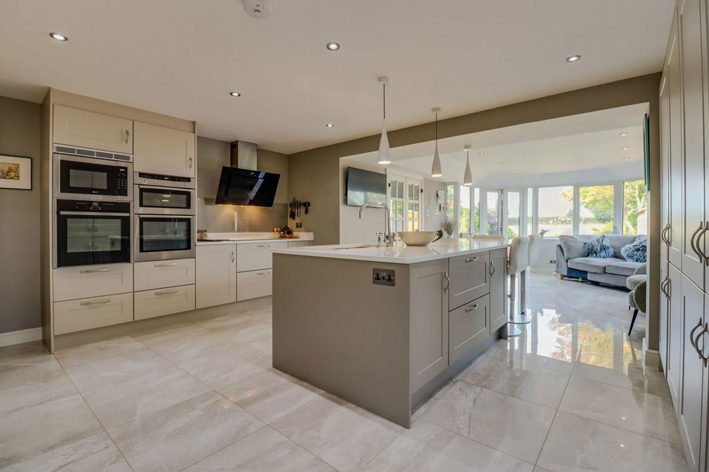 6 Newbold Road, Kirkby Mallory 4 bed detached house for sale £680,000