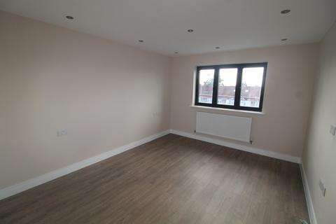 1 bedroom flat to rent, Uxbridge Road, Uxbridge UB10