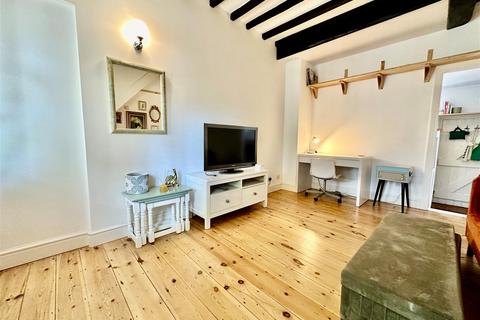 2 bedroom cottage for sale, The Hart, Farnham