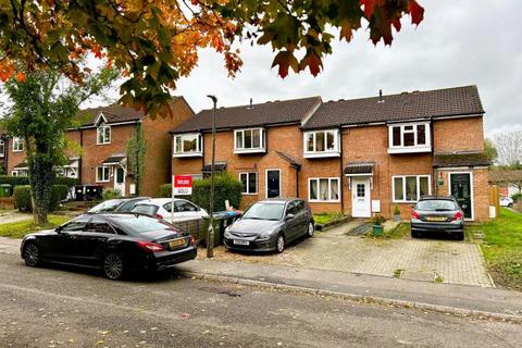 2 bedroom terraced house to rent, Portrush Close, Bletchley