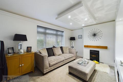23 Barry Close, Crawley, RH10 5AH