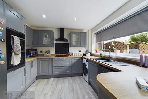 23 Barry Close, Crawley, RH10 5AH