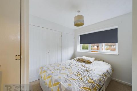 23 Barry Close, Crawley, RH10 5AH