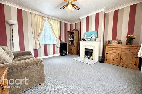 3 bedroom semi-detached house for sale, Sutton Bridge PE12