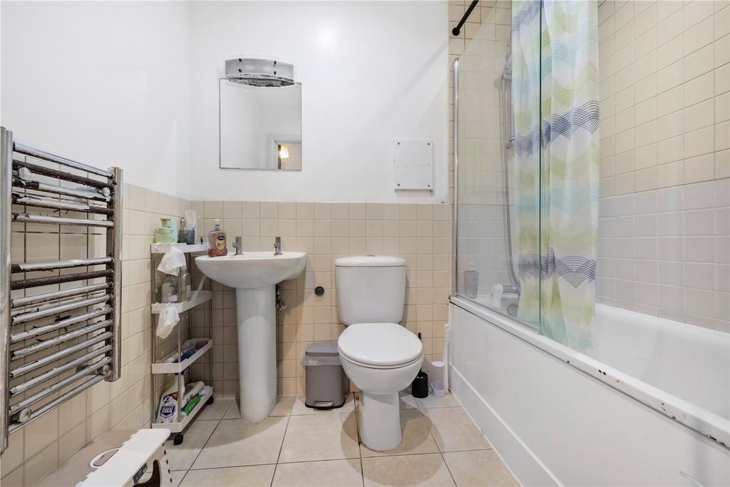Apartment in London - View 5